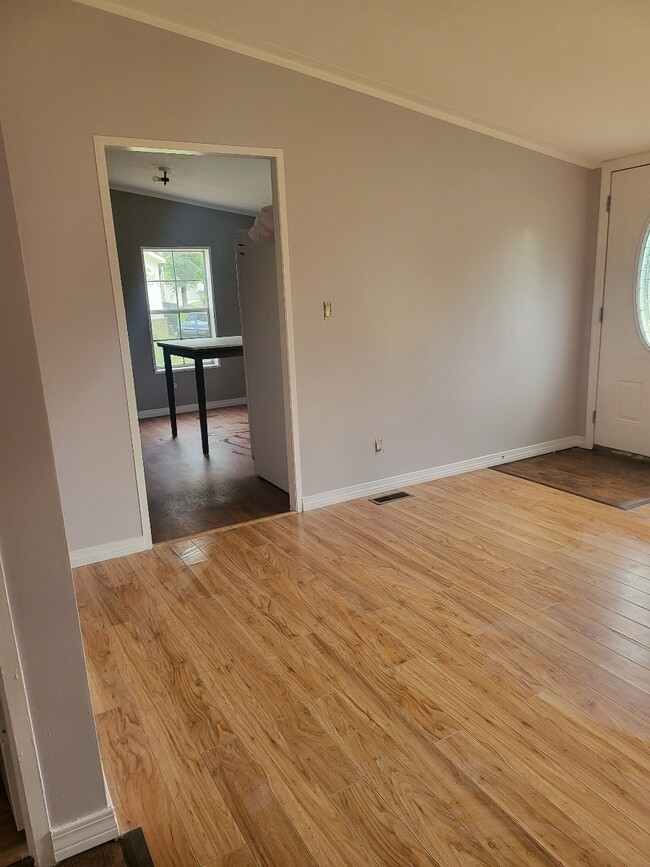 Building Photo - Pecan View