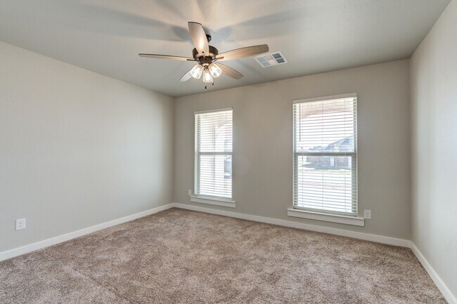 Building Photo - 1614 141st St