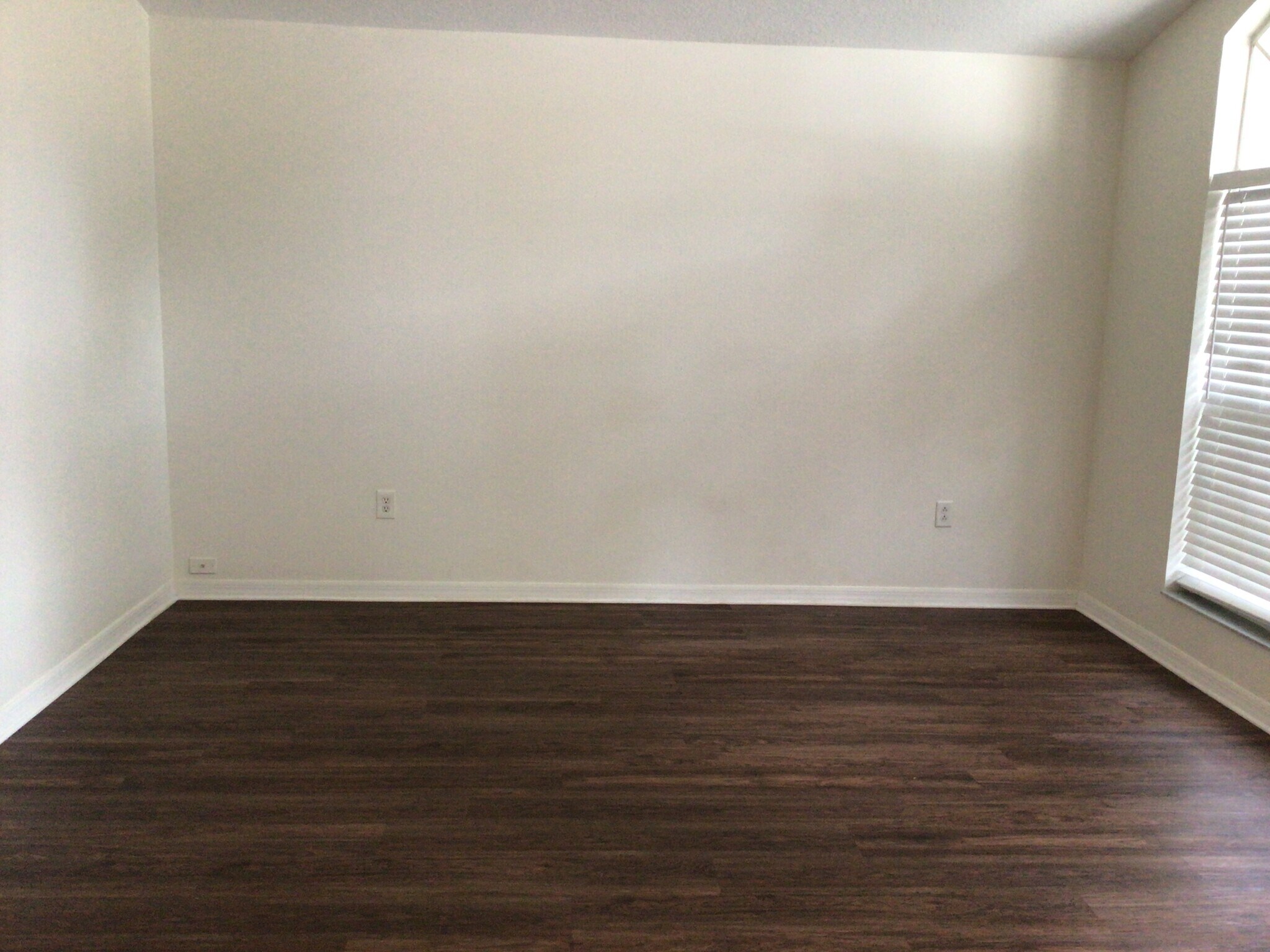 Building Photo - 715 Somerstone Dr