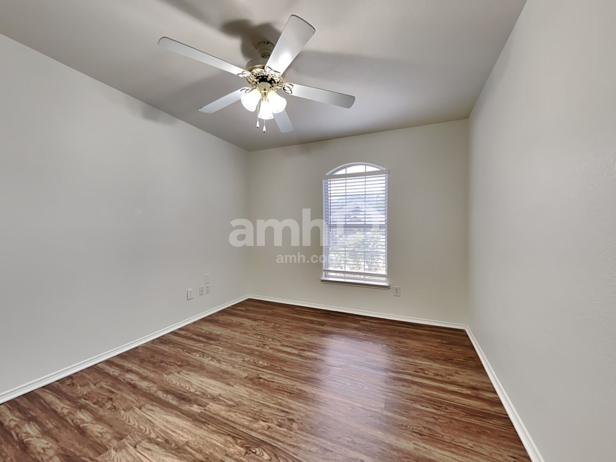 Building Photo - 7017 Chaucer Dr