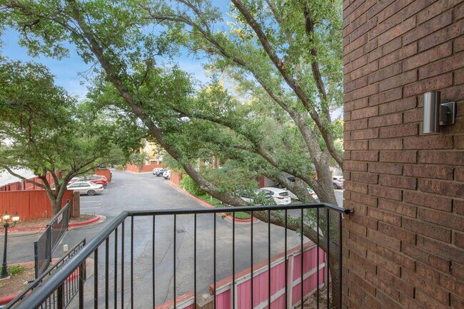 Building Photo - 7635 Guadalupe St