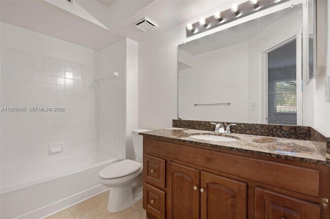 Building Photo - 12400 Vista Isles Dr