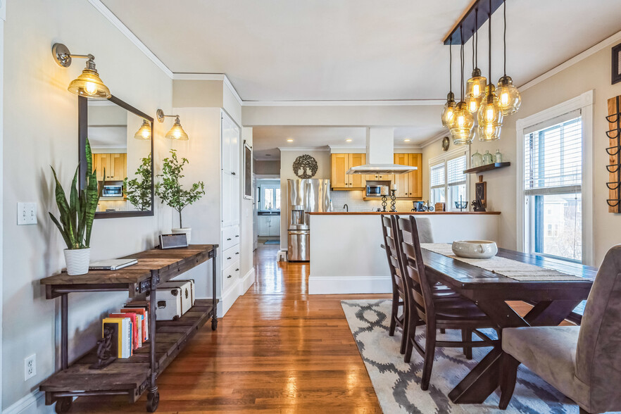 Dining Room - 29-31 Morse St