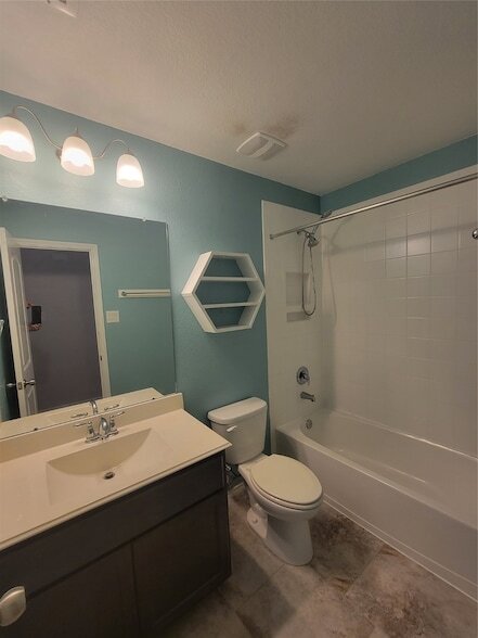 Building Photo - 4511 Terrazza Verde Dr