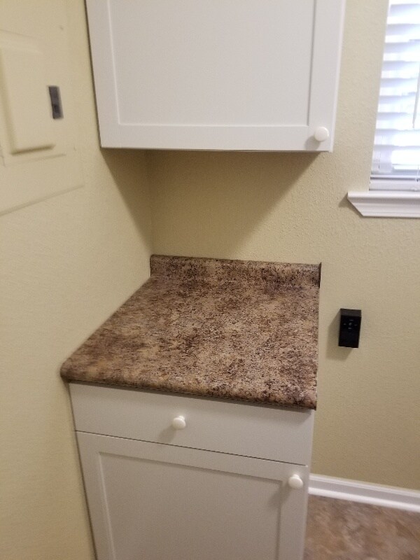 Building Photo - 413 Pine St