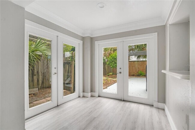 Building Photo - 6151 Sandcrest Cir