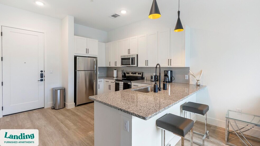 Building Photo - 650 E Sycamore St