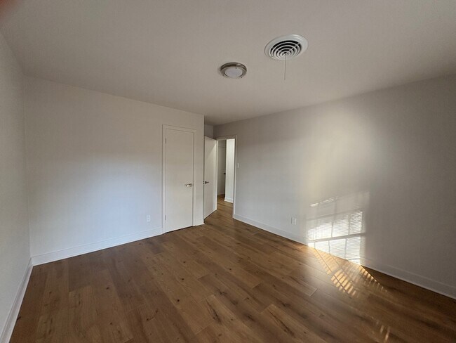 Building Photo - 5822 Yarwell Dr