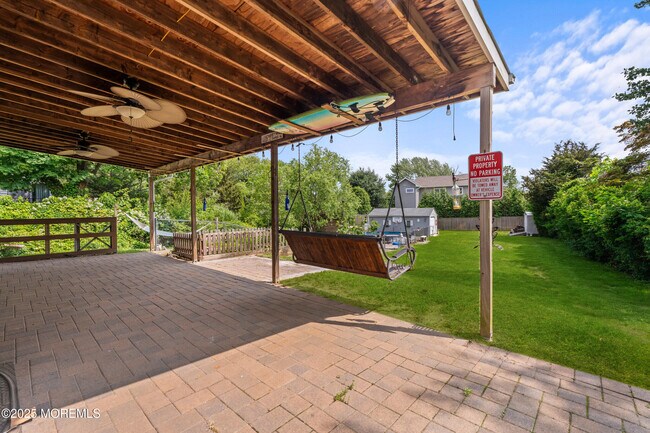 Building Photo - 324 Cedar Ave