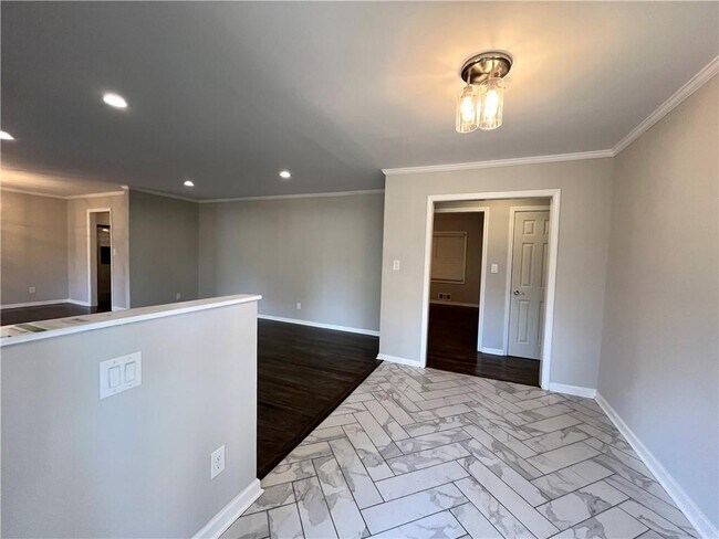Building Photo - 3434 Palace Ct