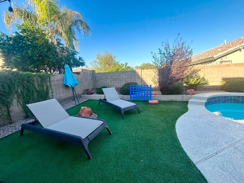 Building Photo - 17040 N 43rd Pl