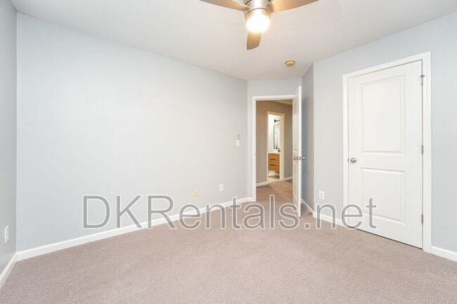 Building Photo - 617 McDonald St SE