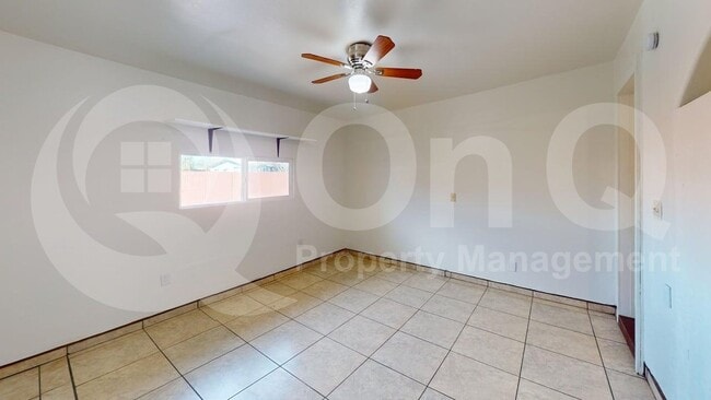 Building Photo - 1132 W Knox Pl