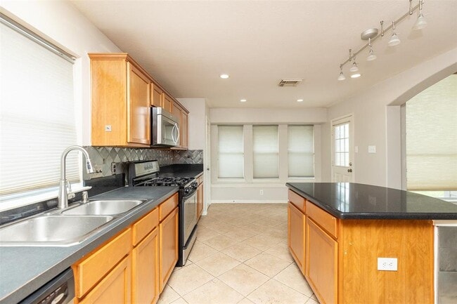 Building Photo - 11106 Wortham Gate Dr