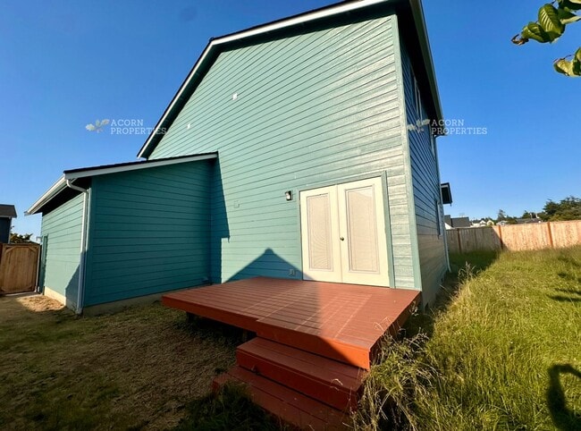 Building Photo - 402 Meadow Ct NW