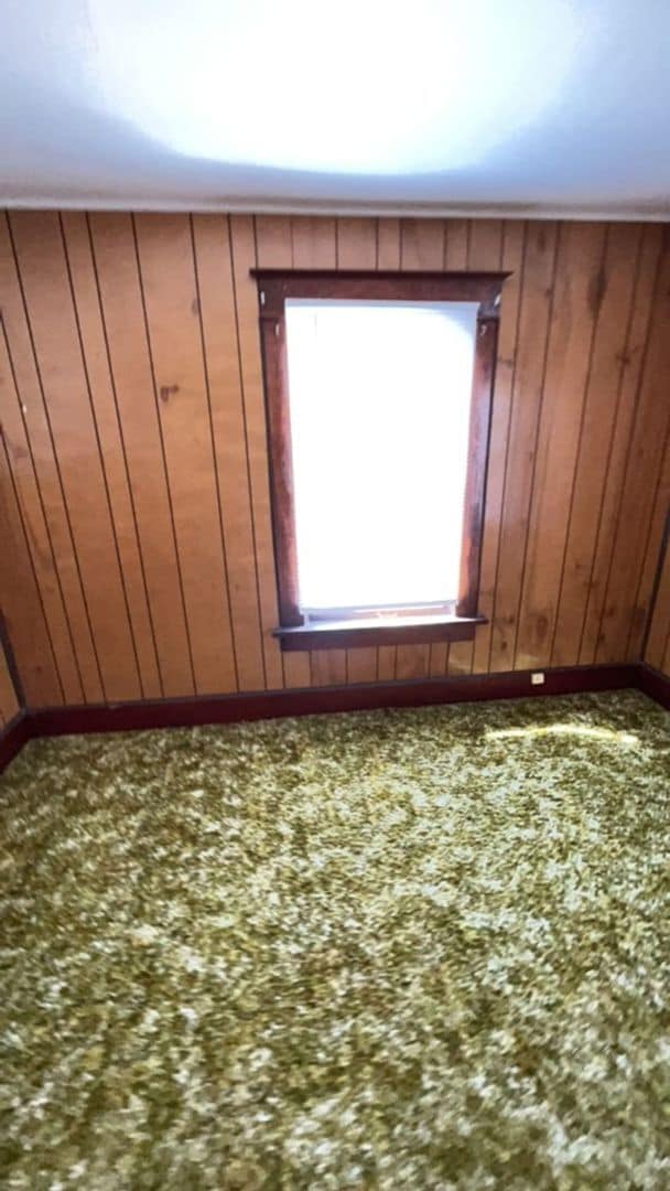 Building Photo - Farm House For Lease