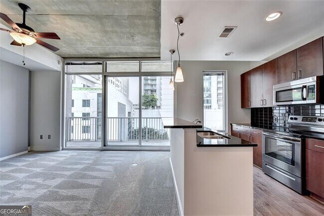 Building Photo - 44 Peachtree Pl NE