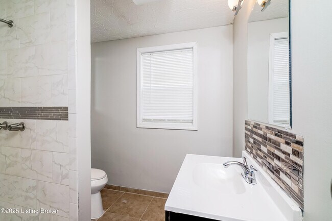Building Photo - 4203 Quiet Way
