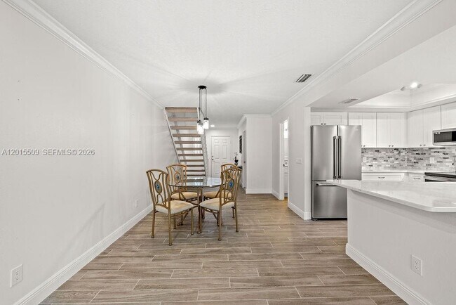 Building Photo - 4949 N Hwy A1A