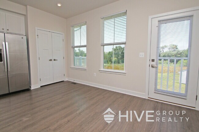 Building Photo - Spacious 4-Bed, 3.5-Bath with Garage!