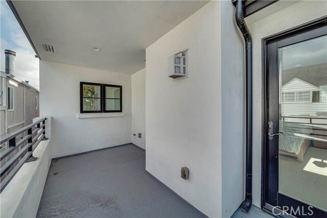 Building Photo - 608 Heliotrope Ave