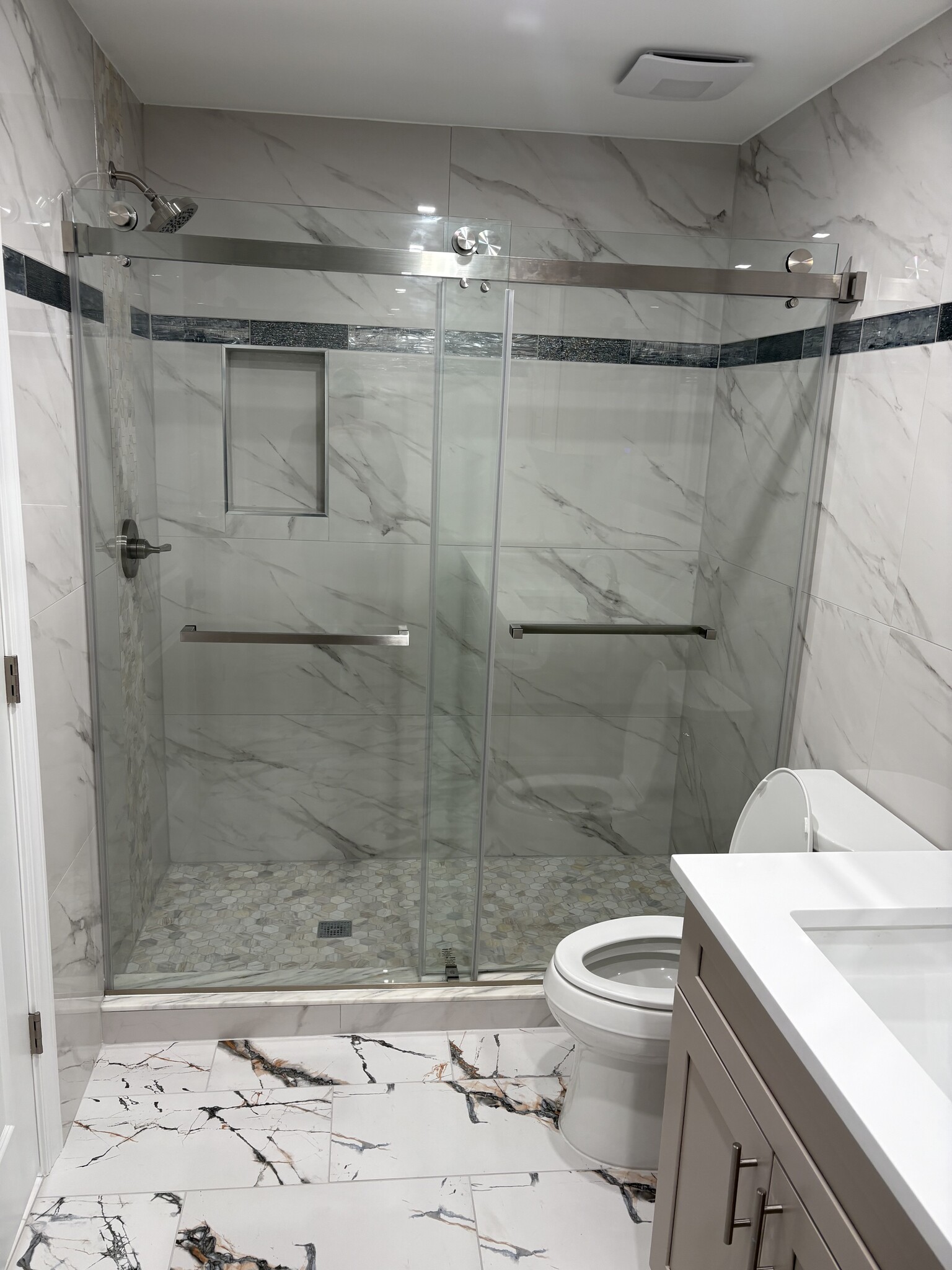 Building Photo - 1304 Diamond Dr