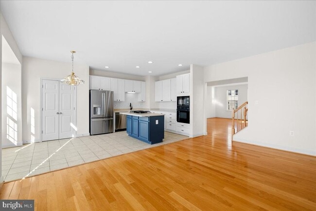 Building Photo - 927 Buttonwood Terrace NE