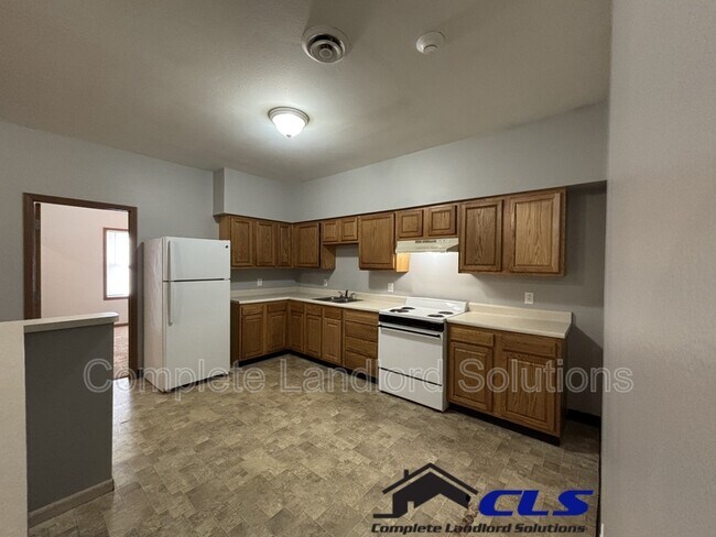 Building Photo - 1400 North Ave