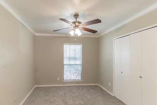 Building Photo - 3117 San Diego Dr