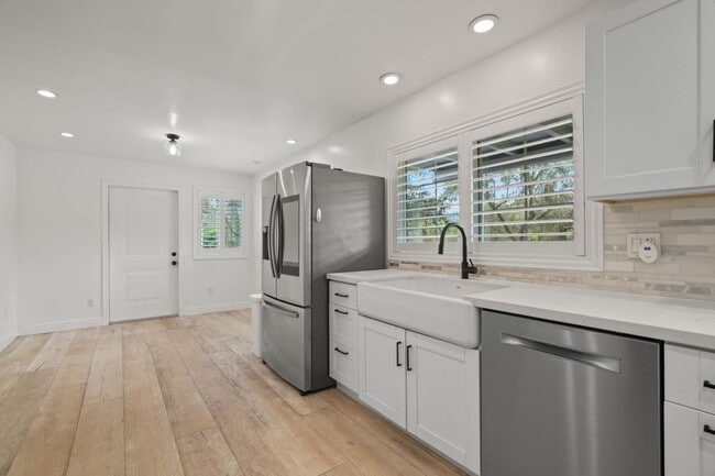 Building Photo - 789 Cañada Rd