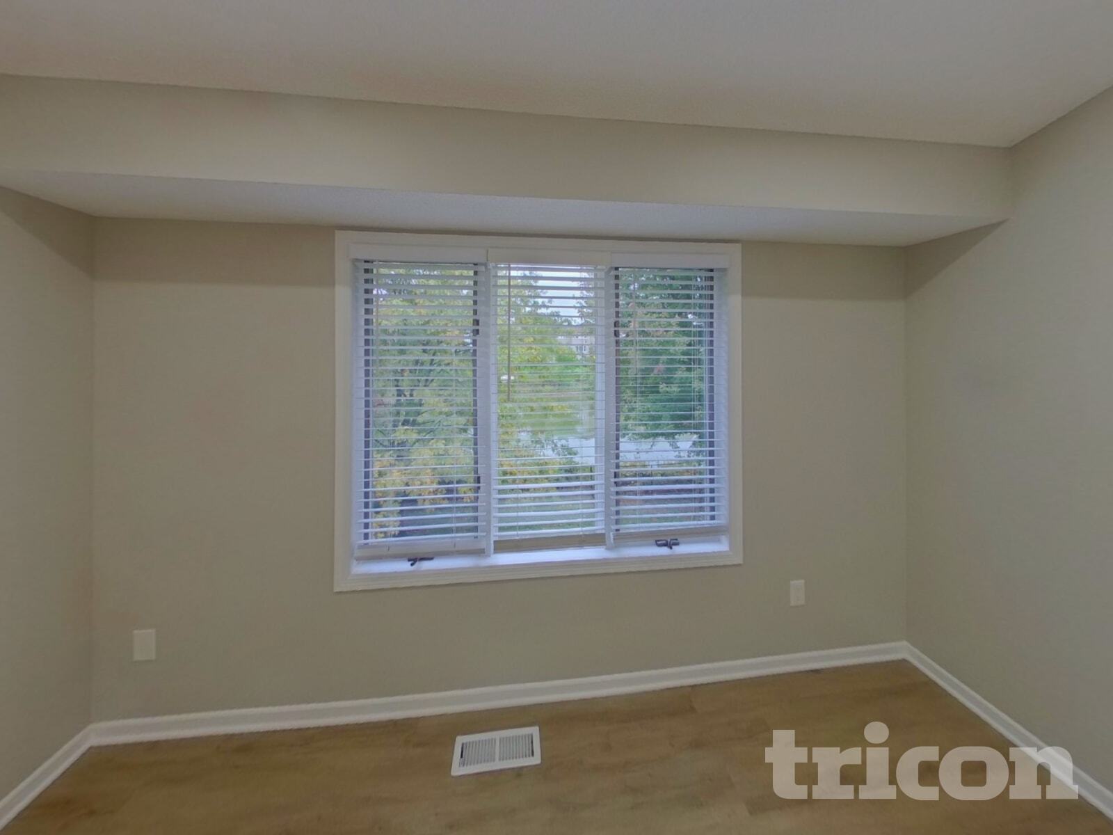 Building Photo - 4448 Hamilton Dr