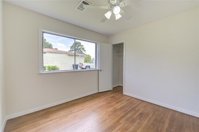 Building Photo - 10111 Fonville Dr