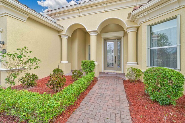 Building Photo - **Bella Terra Estate 5BED/3BATH - 3 Car ga...