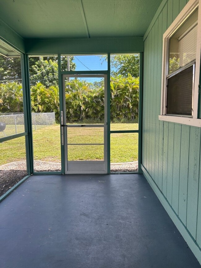 Building Photo - Super Charming 2 Bed  Duplex