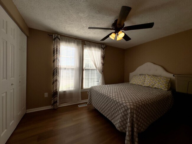 Building Photo - Charming 2 Bedroom/2 Bathroom Townhome with Spacious Yard and Deck in Woodlawn, MD!