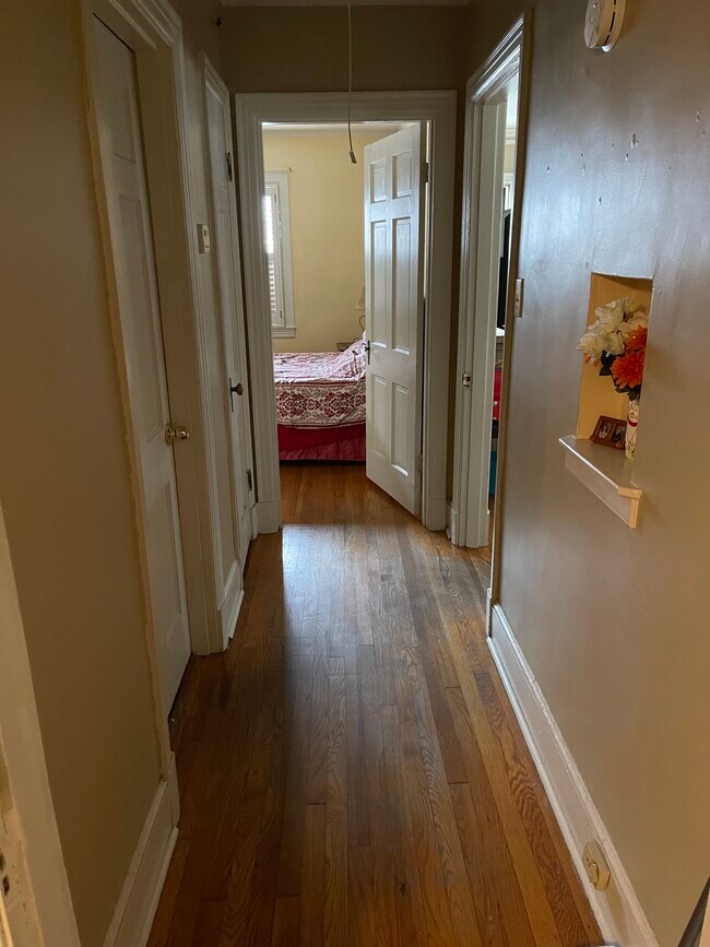 Building Photo - 3641 Cowden Ave