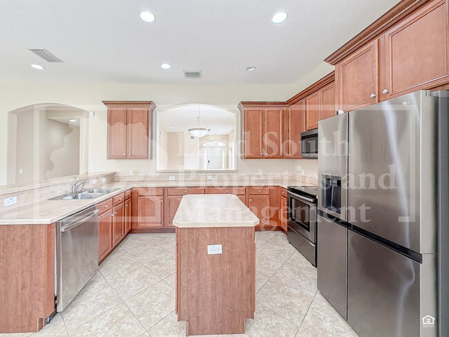 Building Photo - 1762 Altavista Cir