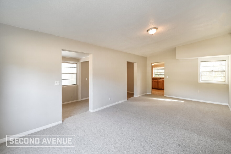 Building Photo - 3645 Peach Dr