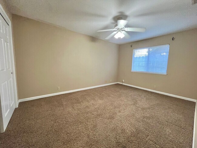 Building Photo - Beautiful 3 bedroom home in great location!