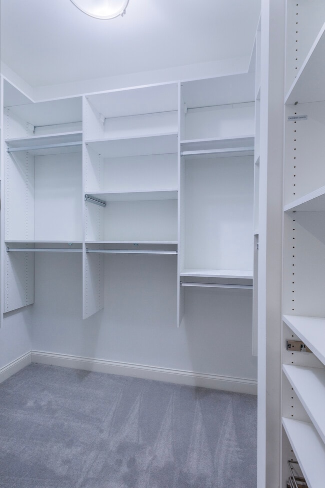 Building Photo - 1991 Chesterfield Ridge Cir