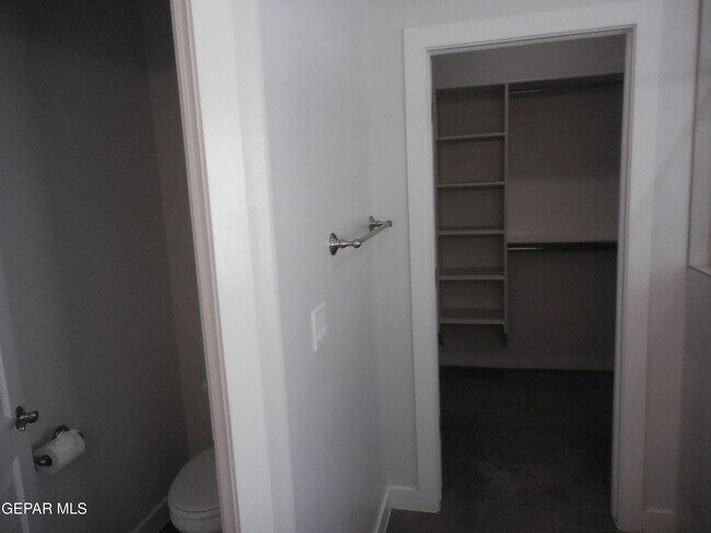 Building Photo - 13425 Emerald Crystal Dr
