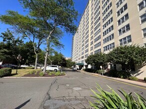 Building Photo - 2625 Park Ave