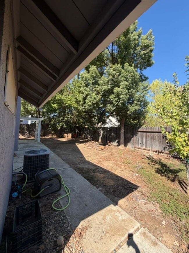 Building Photo - 5211 Moonlight Way