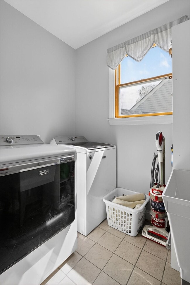 Building Photo - 13641 Breezy Meadow Ln