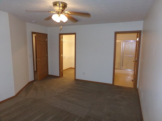 Building Photo - 106 Brookside Dr
