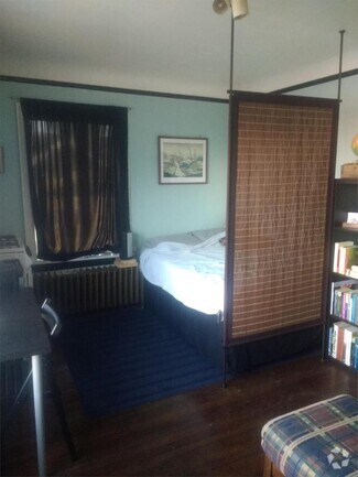 Building Photo - 0 bedroom in Seattle WA 98105