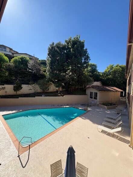 Building Photo - 5718 Ravenspur Dr