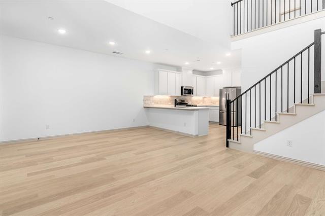 Building Photo - 508 Parkside Dr