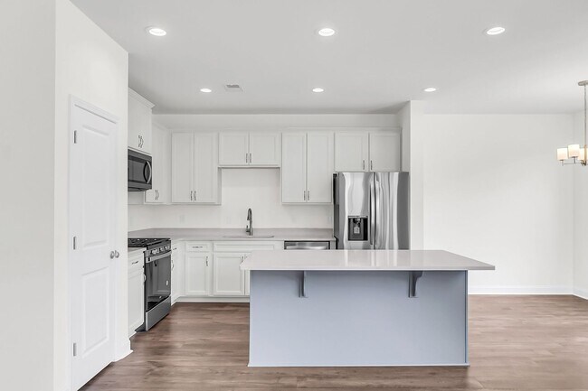 Building Photo - 335 Chapman Cir
