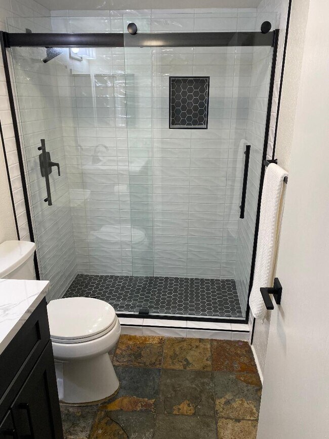 Building Photo - 291 E Mel Ave